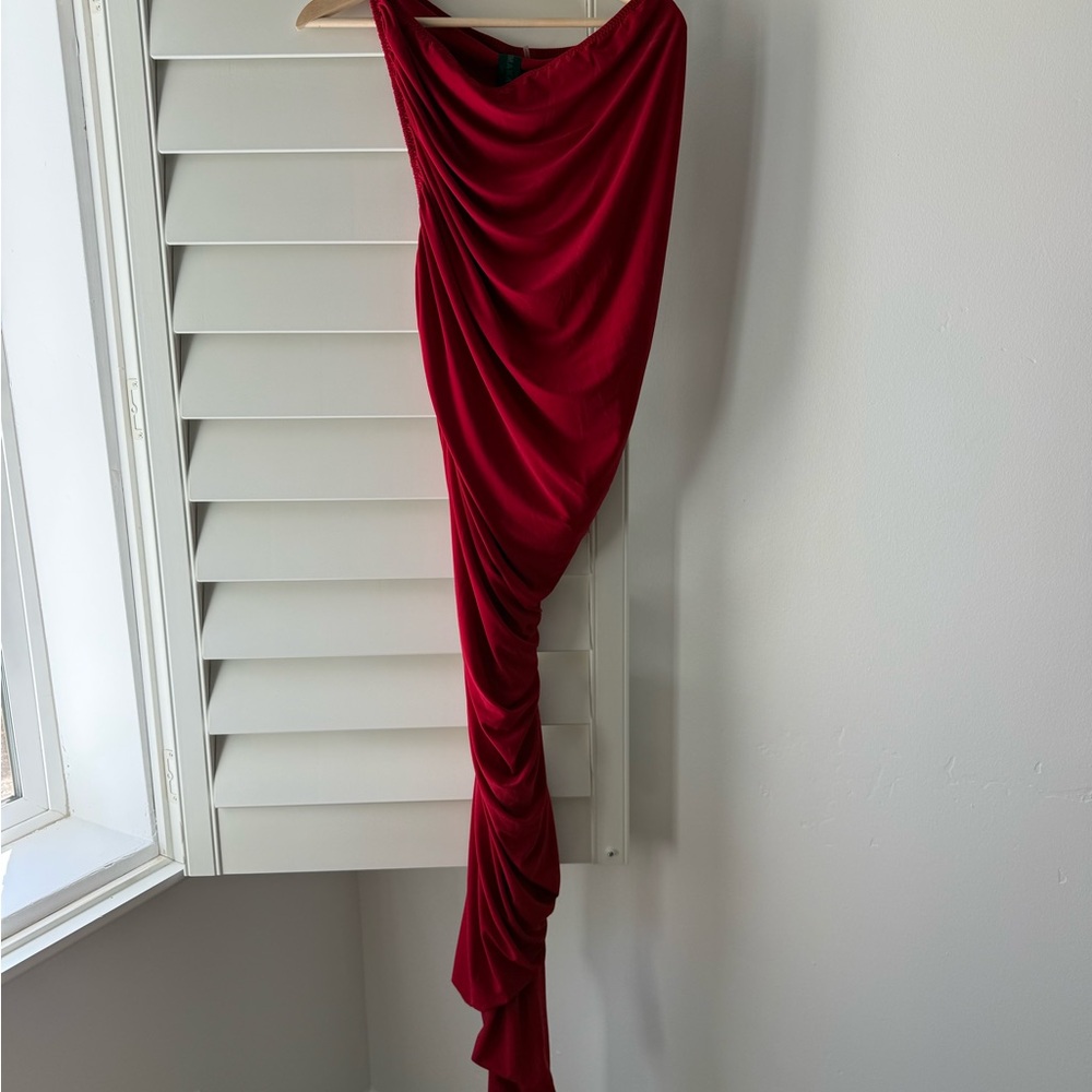 Norma Kamali Diana Ruched One Shoulder Gown in Red